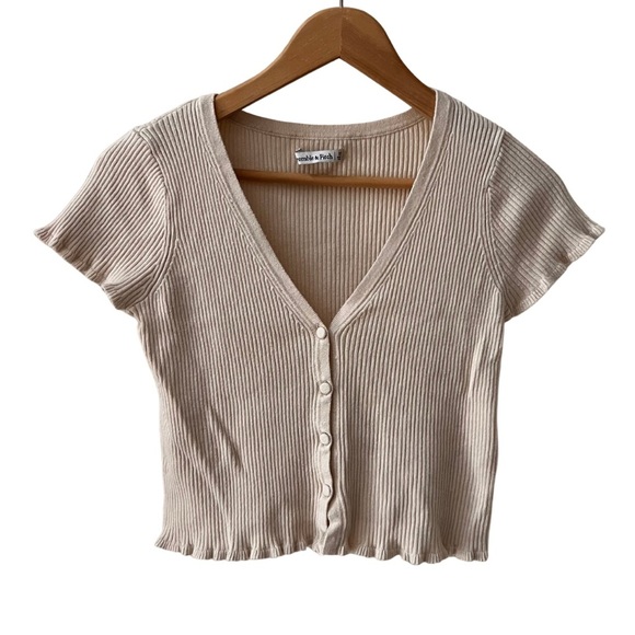 Abercrombie & Fitch cropped short sleeve button down ruffle hem sweater- xs - Picture 1 of 12